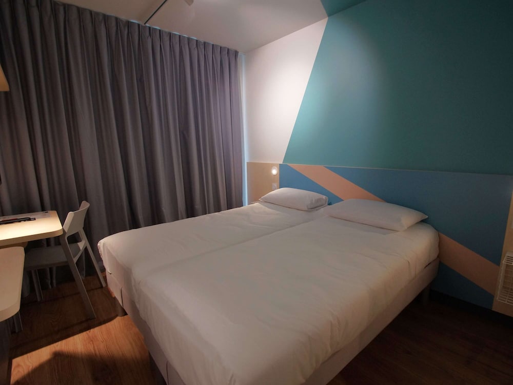 Standard Room, 2 Twin Beds photo 1