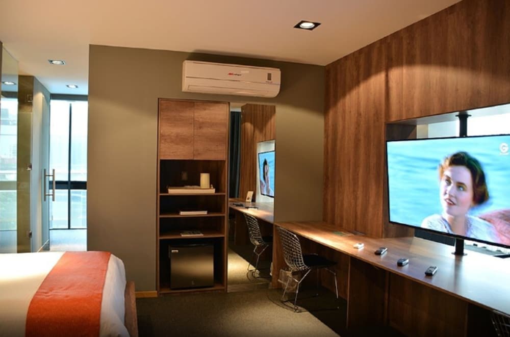Junior Suite, 1 King Bed photo 2