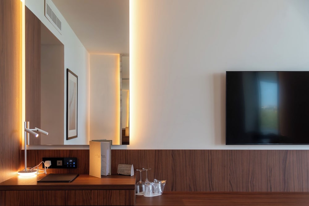 Superior Sea View Room photo 3