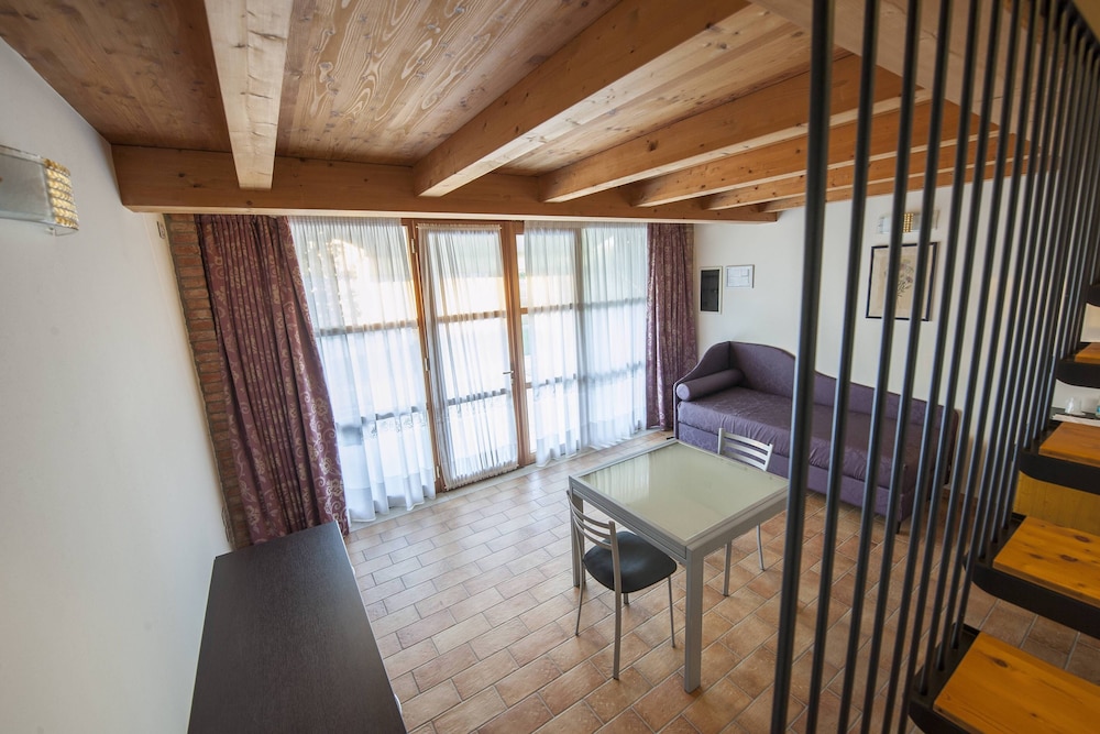 Superior Loft, Poolside photo 3