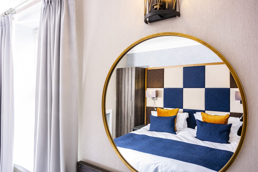 Standard Double or Twin Room - Photo 4