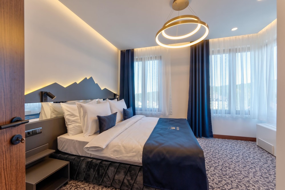 Royal Apartment photo 3