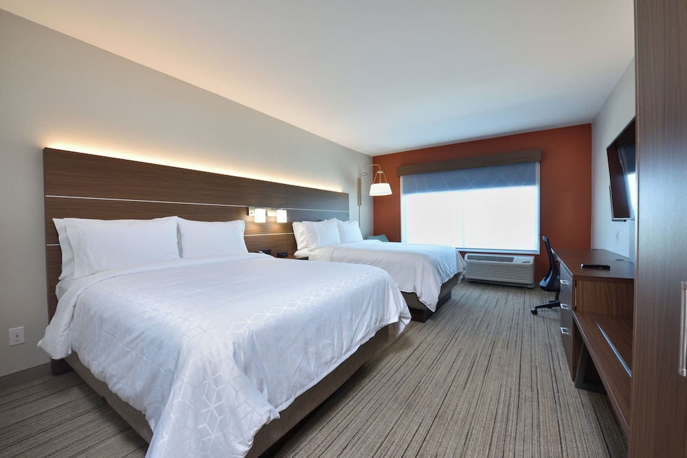 Standard Room, 2 Queen Beds, Accessible Bathtub (Communications, Accessible Tub) - Photo 4