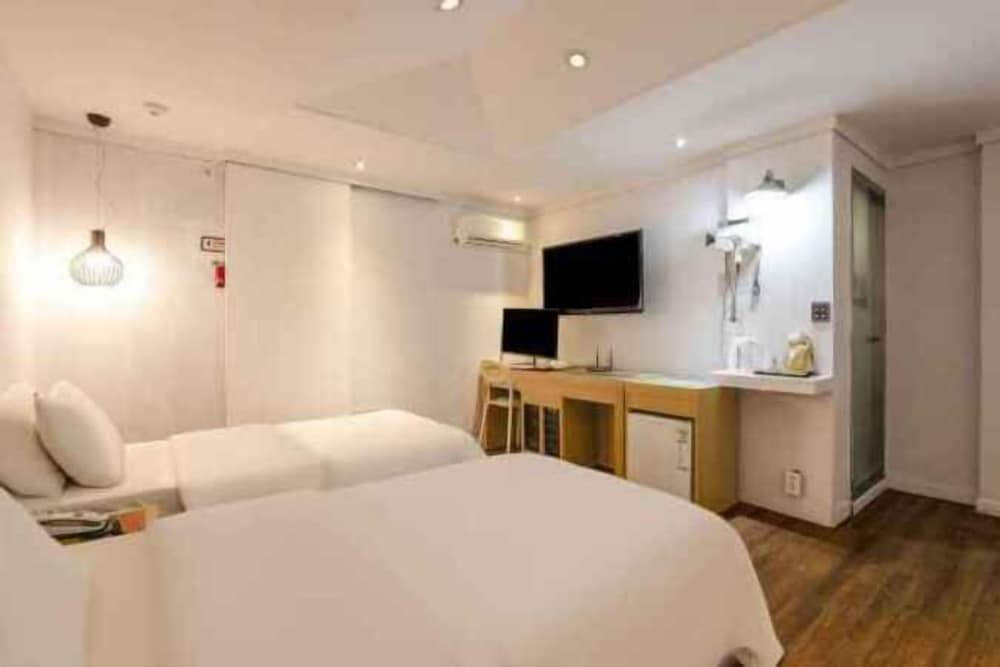 Annex B Building - Twin Room photo 1
