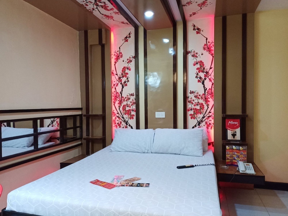 Executive Room, 1 Queen Bed photo 3