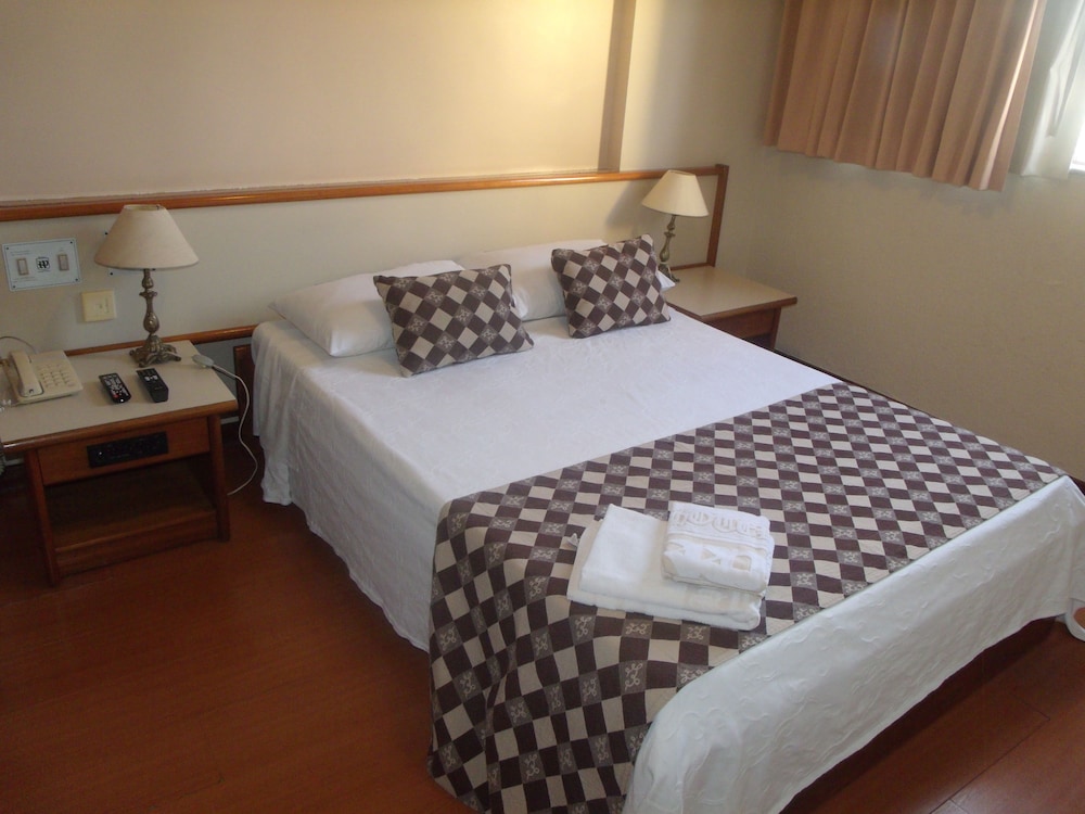 Standard Double or Twin Room - Photo 1