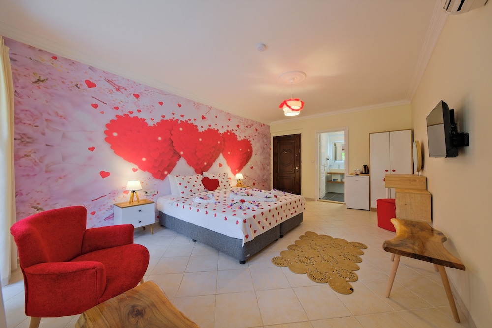 Honeymoon Room
