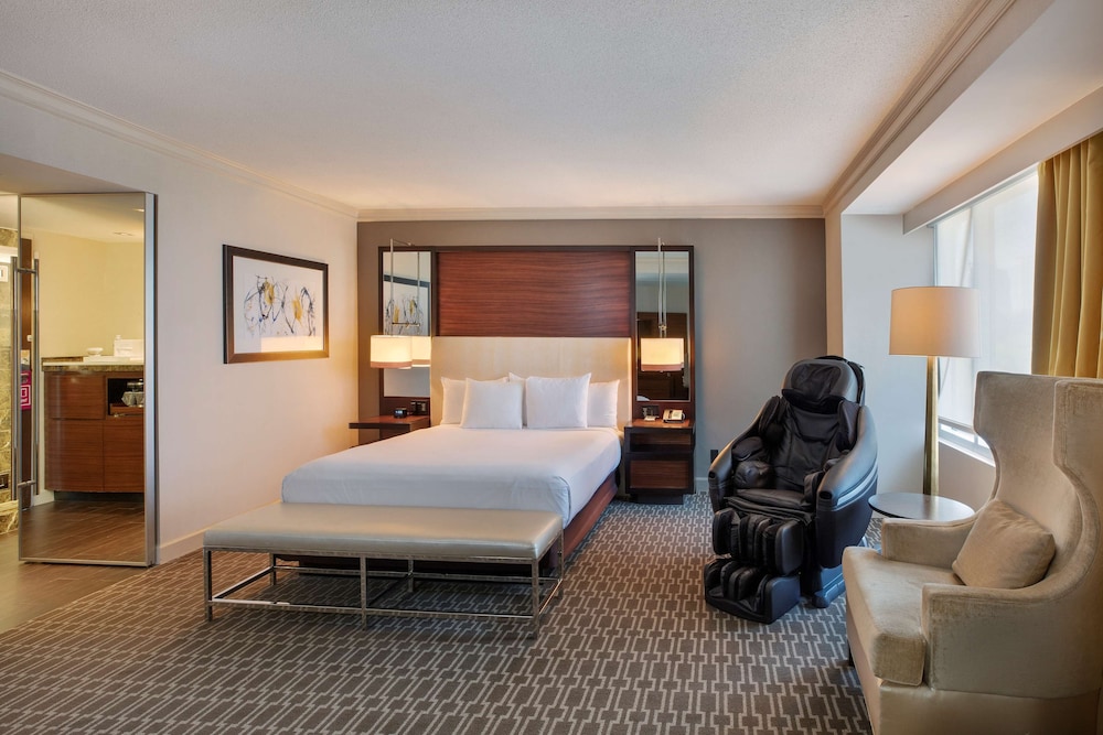 Premier Room, 1 King Bed (Wellness Room)
