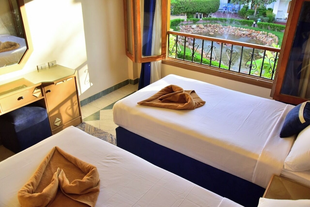 Budget Double Room - Photo 4