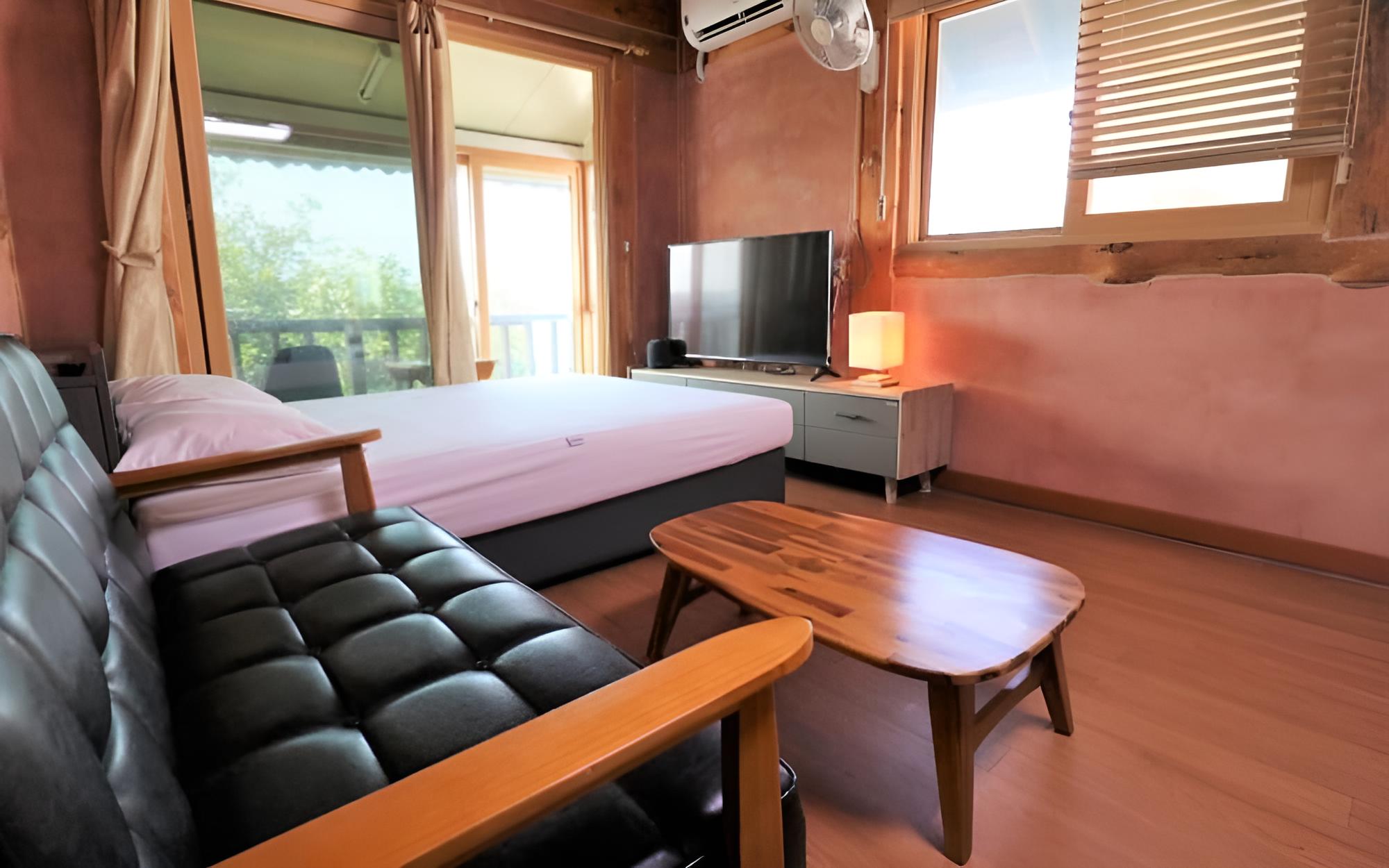 Room (Sea) photo 1