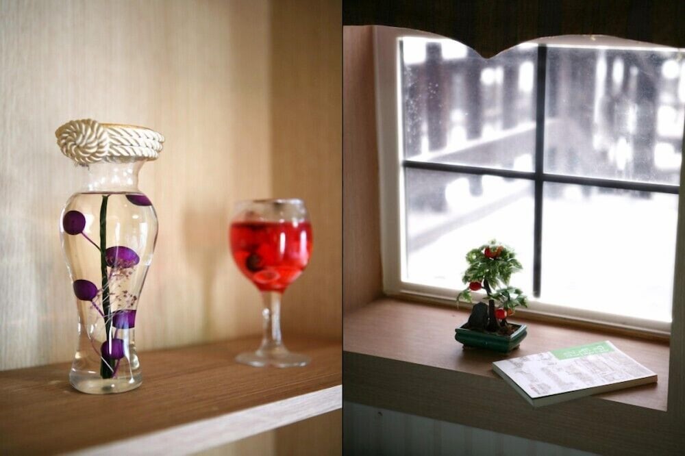 Room (202) photo 2
