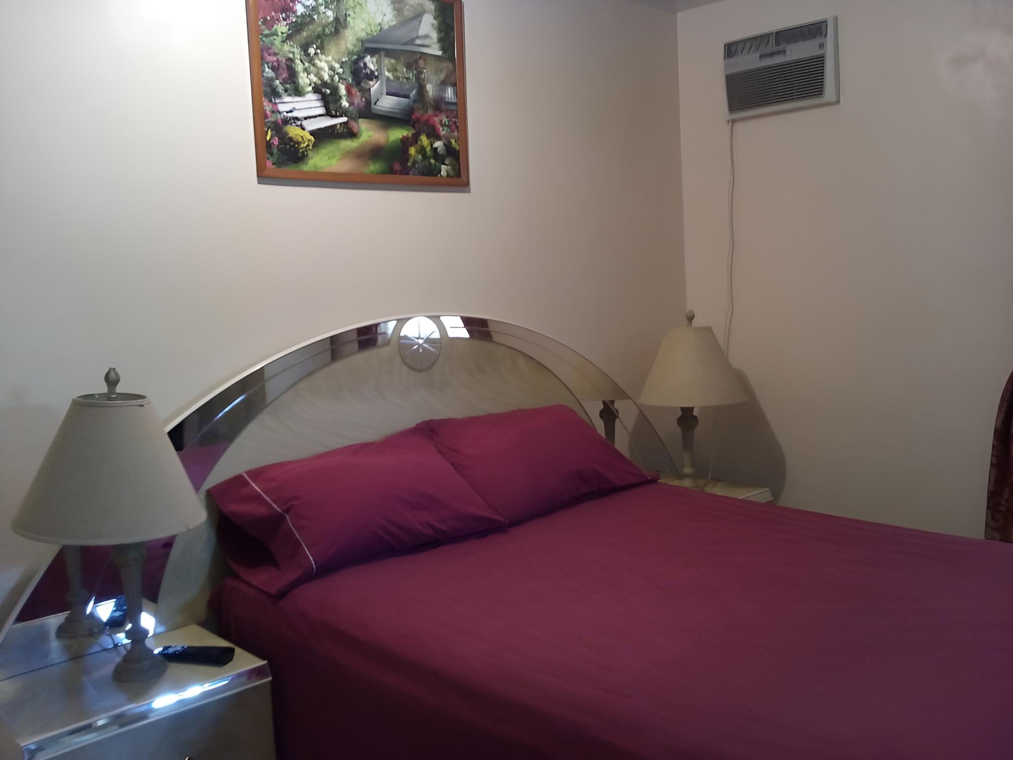 Executive Studio, 1 Queen Bed, Refrigerator, Pool View photo 2