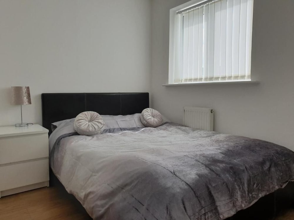 House, 3 Bedrooms, Smoking, Patio