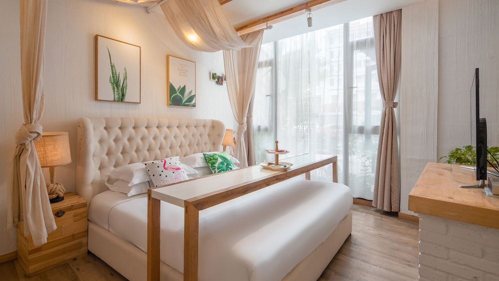 Business Double Room -4(Mainland-Chinese Citizen Only) photo 2
