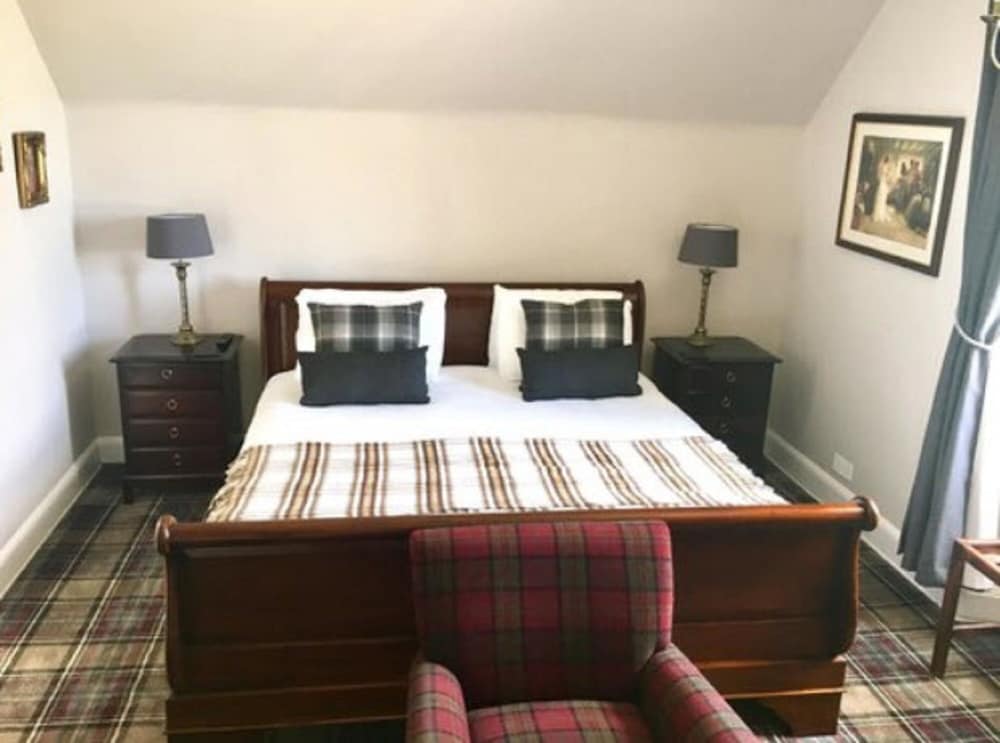Superior Double Room, 1 King Bed, Non Smoking, Ensuite photo 3