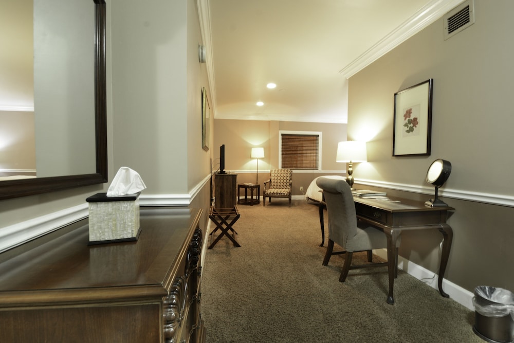 Grand Remington Suite photo 3