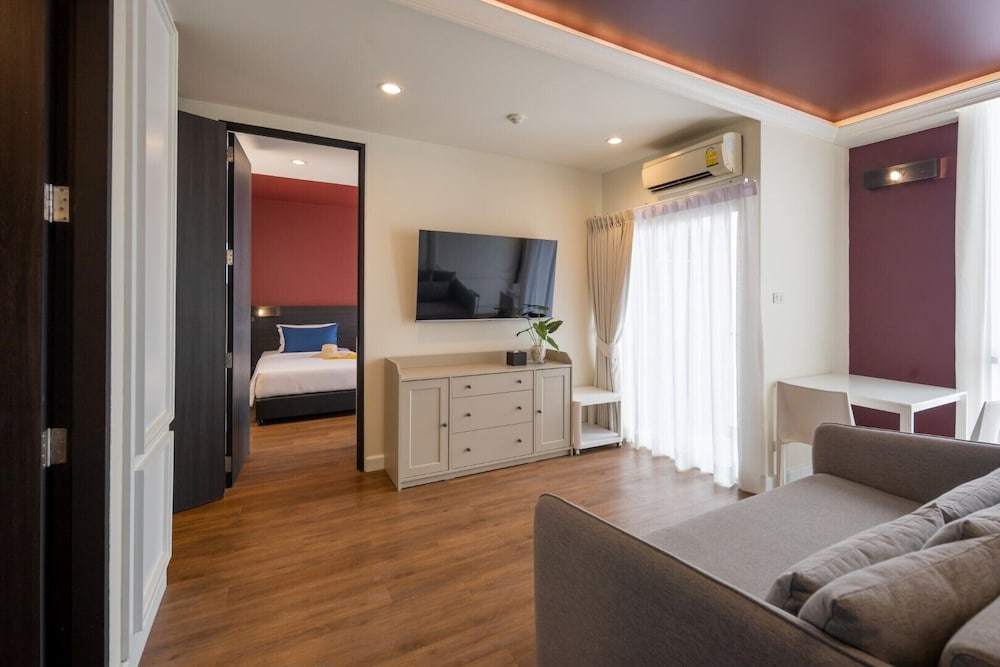 Comfy Double or Twin Suite Room - Photo 7