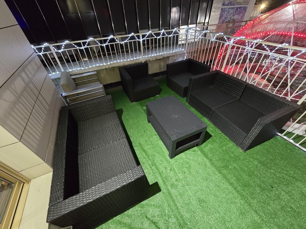 Elite Terrace - Spacious Apt w Terrace, Billede 19