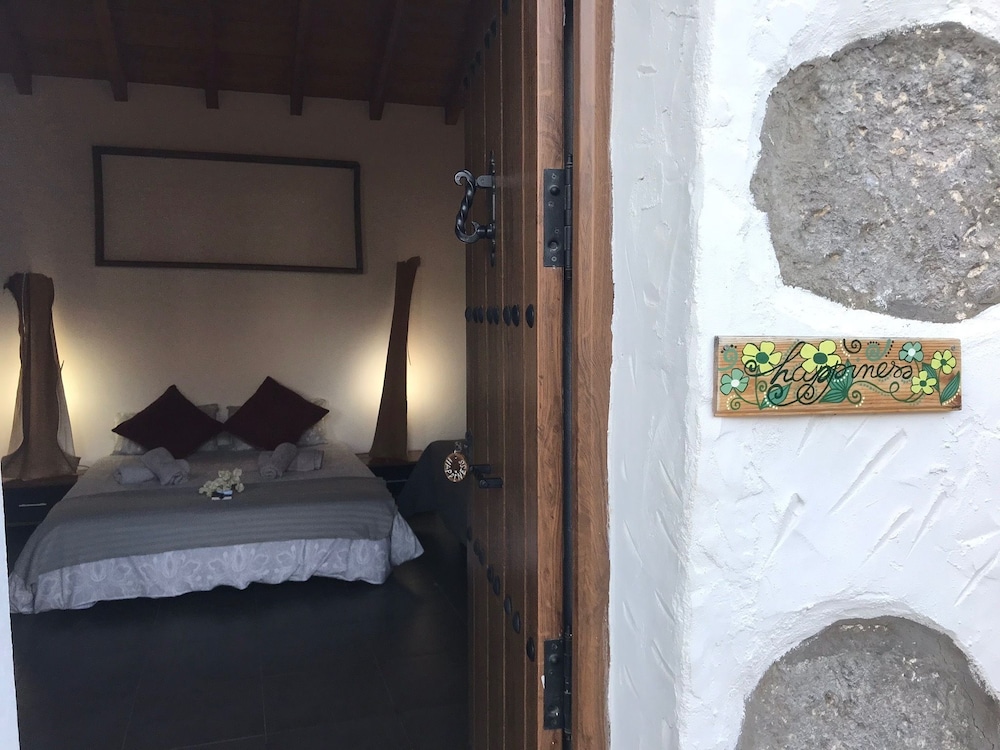 Estudio, Terraza, Vista a la Montaña (Felicidad)