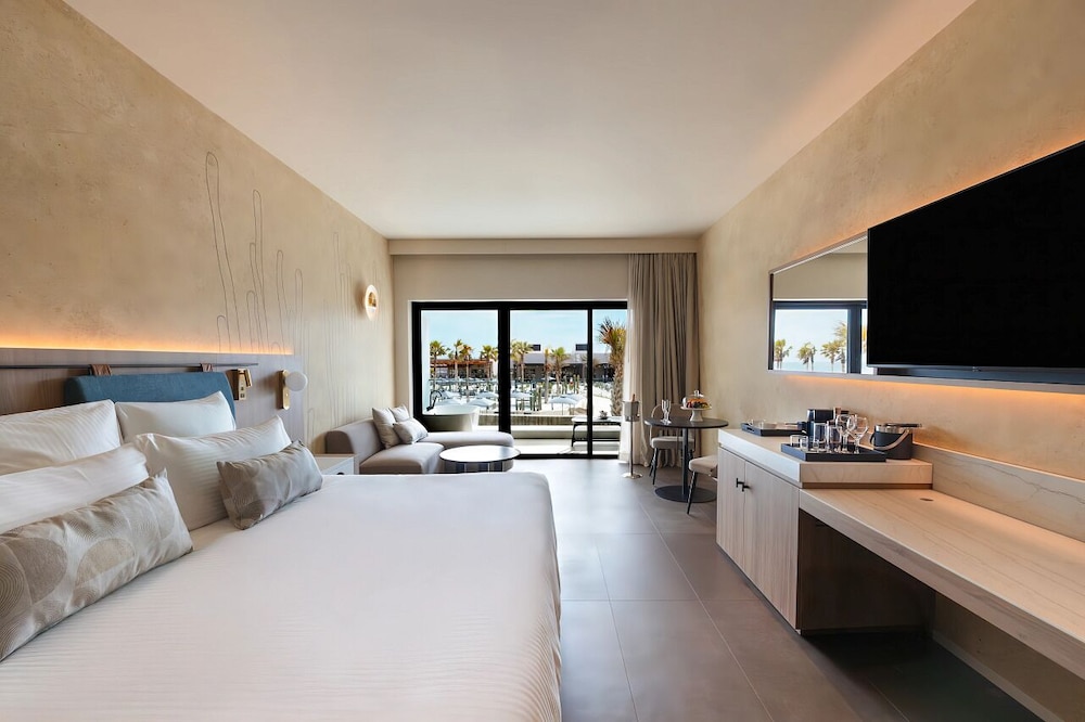 Preferred Club Junior Suite Ocean View King