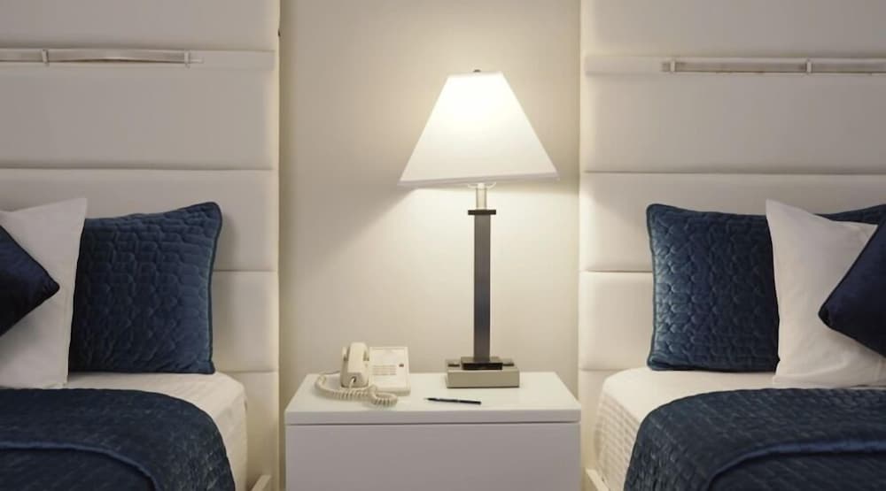 Accessible Standard Room, 2 Double Beds - Photo 2