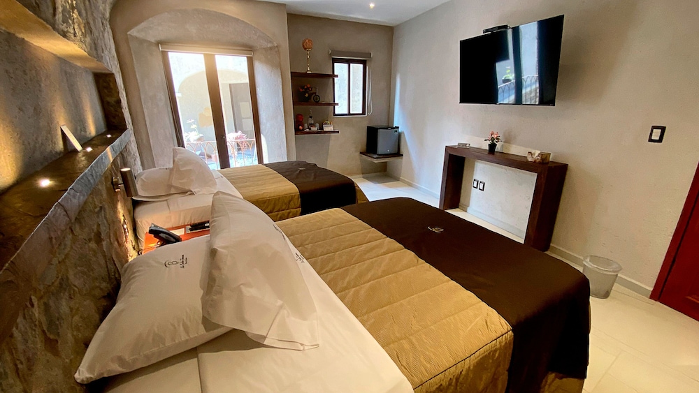 Comfort Double Room, 2 Queen Beds, Balcony, Resort View photo 1
