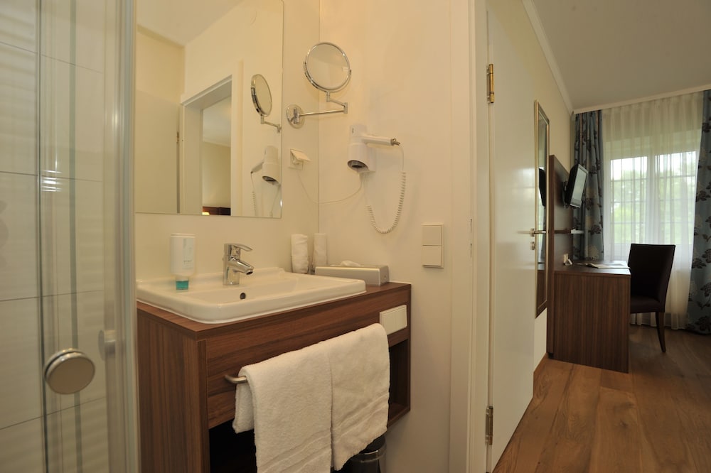 Standard Double Room photo 3
