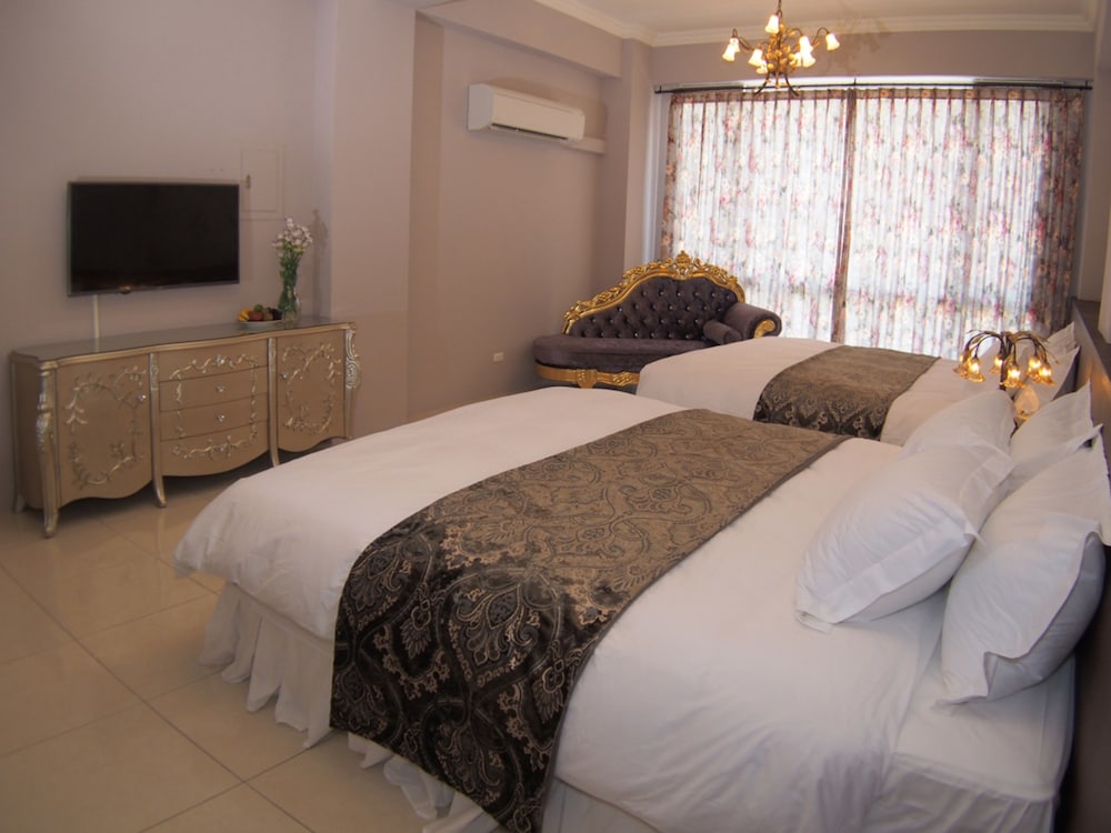 Deluxe Twin Room photo 2