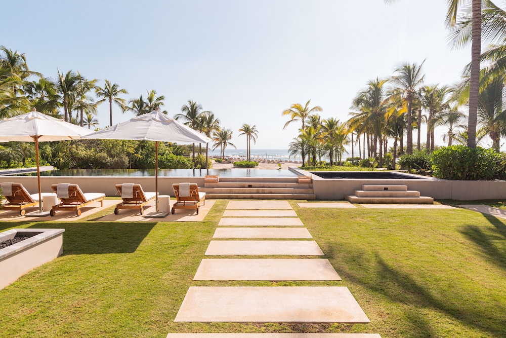 Room, 4 Bedrooms, Beachfront (Luna, Casa with Pool)