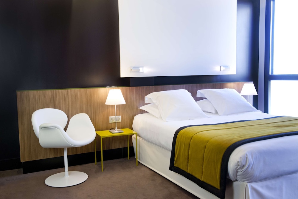 Superior Room, 1 Queen Bed, Non Smoking - Photo 3