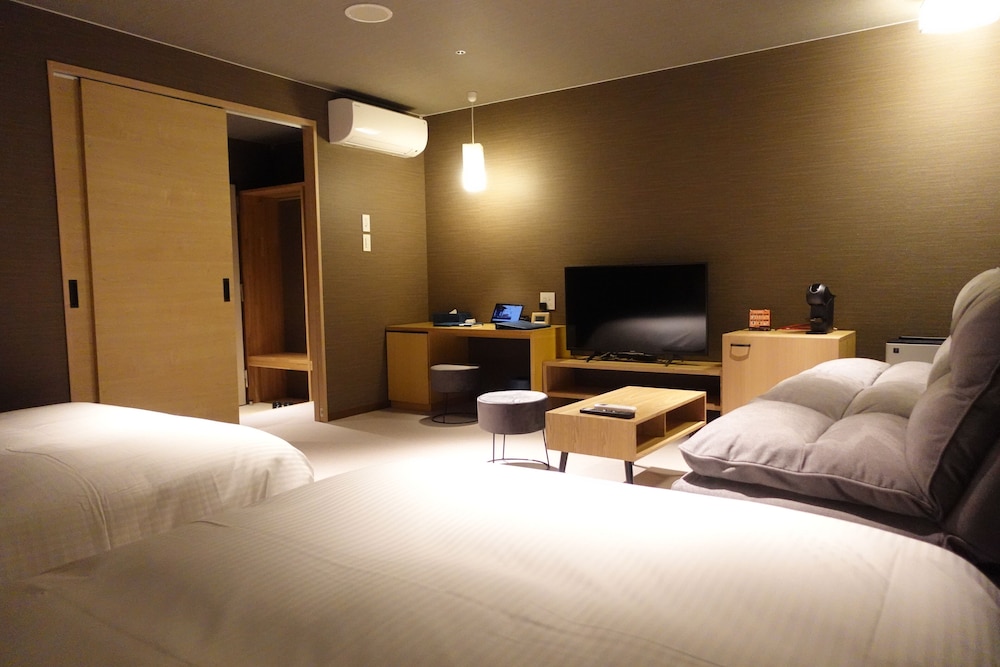 Standard Twin Room photo 2