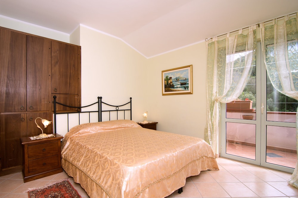 Apartment, 2 Bedrooms, Balcony, Sea View (Aurora) photo 2