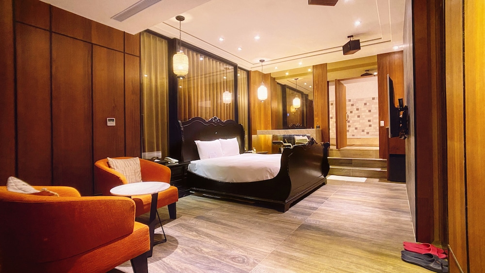 Deluxe Suite photo 1
