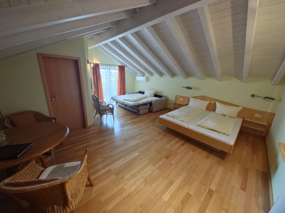 Economy Apartment photo 2