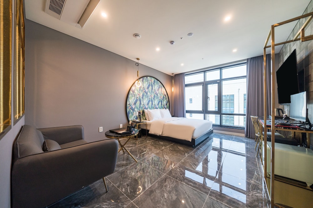 Standard Double Room - Photo 4