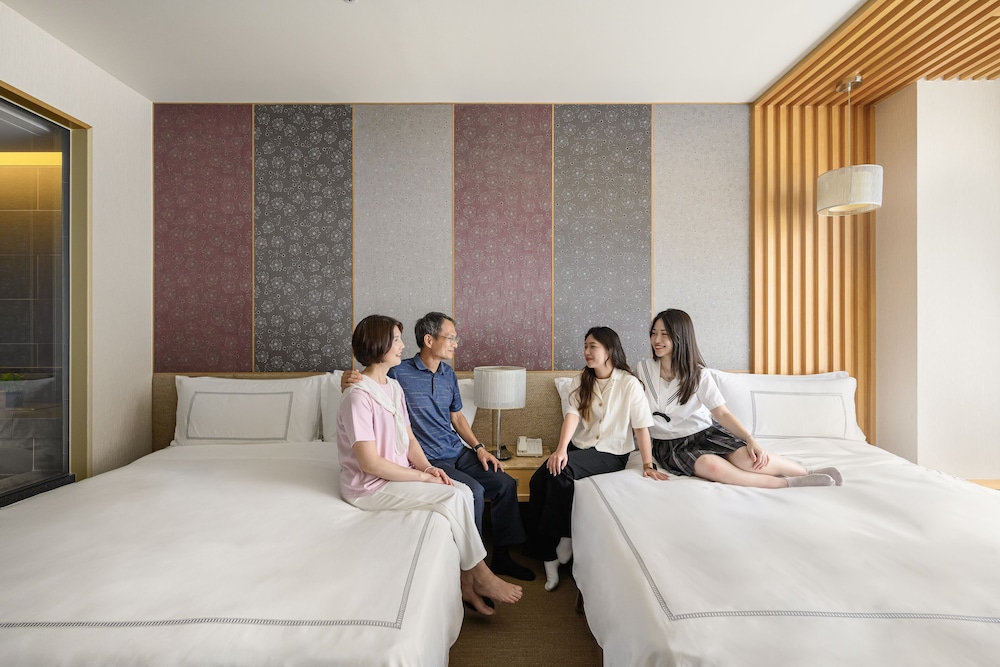 Family Room, 2 Double Beds photo 2
