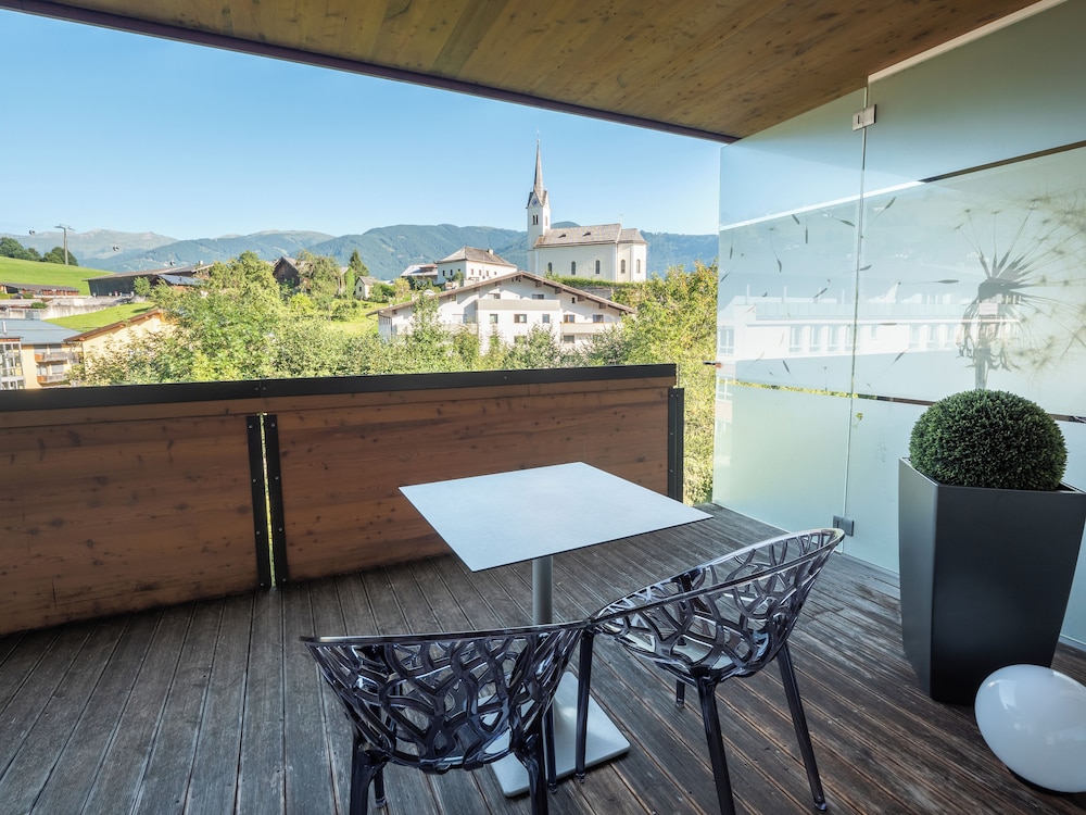 Premium Double or Twin Room, Balcony, River View