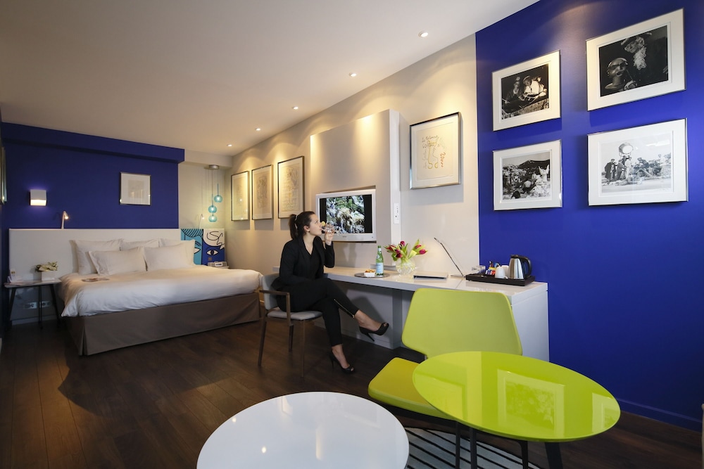 Junior Suite, 1 King Bed, Balcony, Sea View photo 1