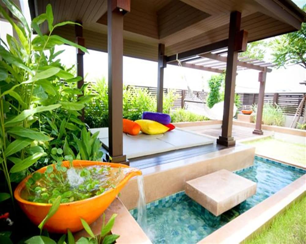 Basil Suite