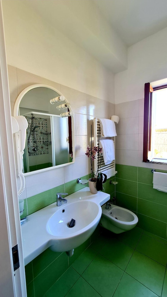 Double or Twin Room photo 2