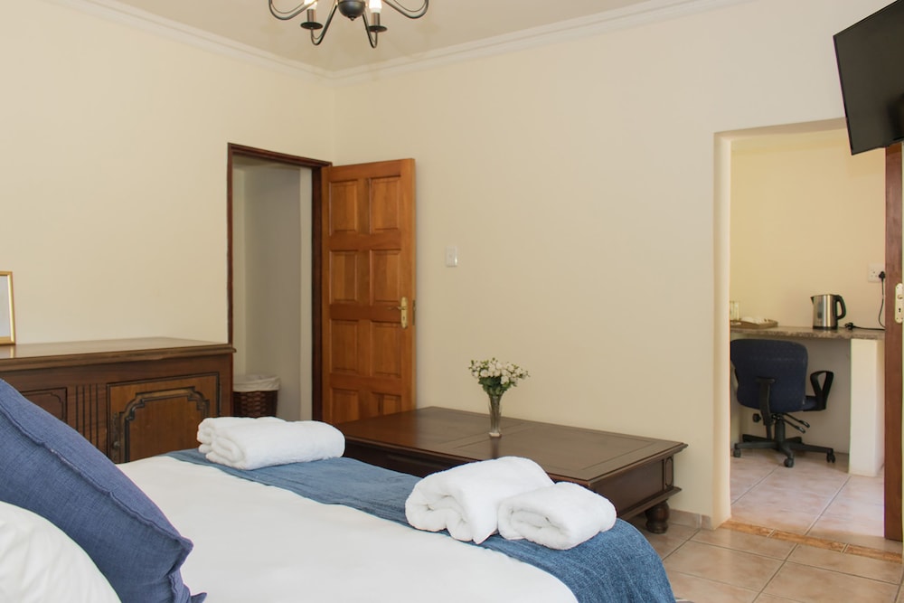Executive Double Room, 1 Double Bed, Ensuite, Ground Floor photo 2