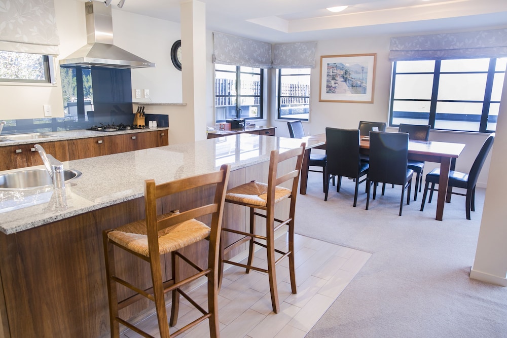 Penthouse - Cecil Peak photo 3