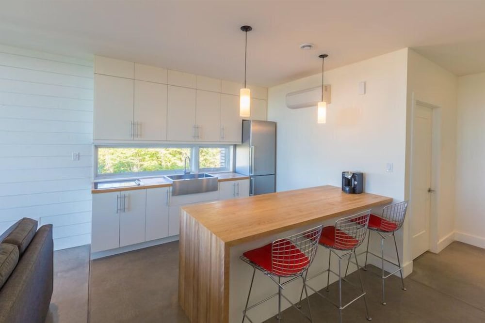 Deluxe Loft, 1 Bedroom, Not Ocean Front photo 3