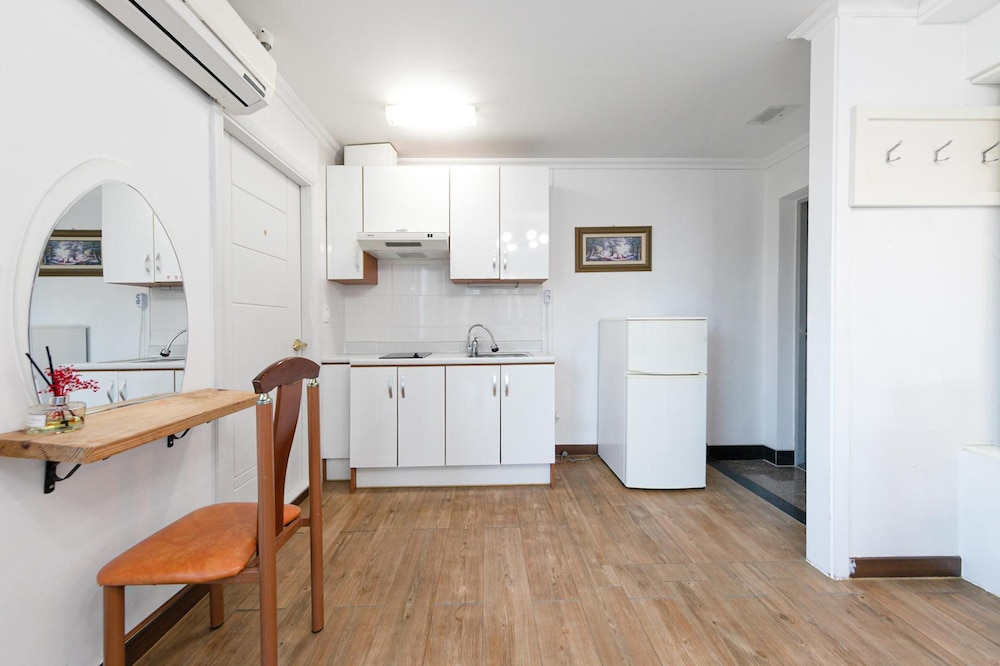 Basic Room, 1 Bedroom (Frisia 301(Ocean View)) - Photo 11