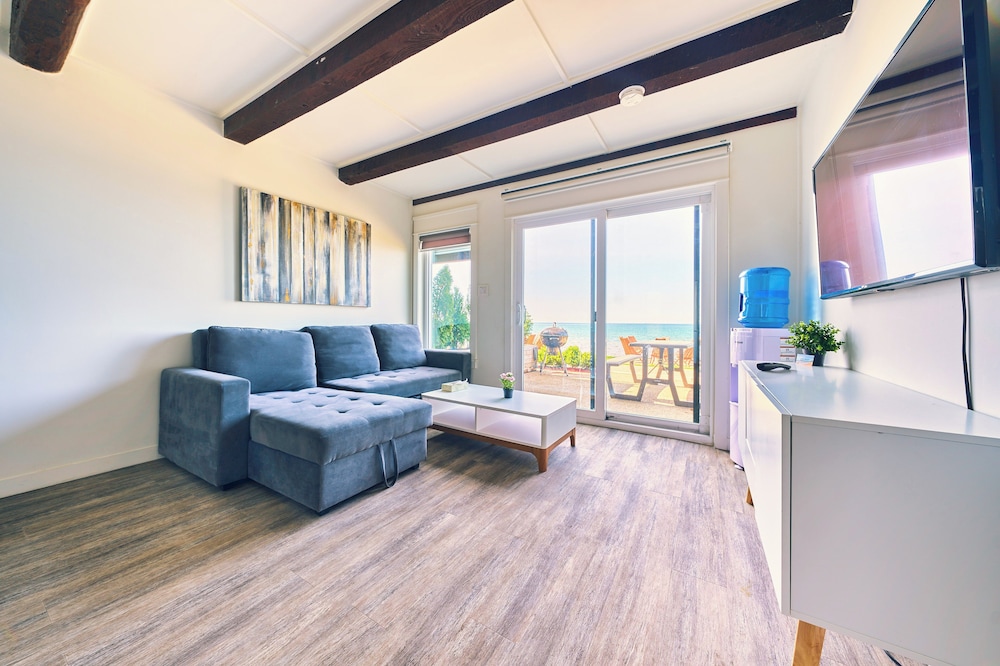 Townhouse Suite 205 - 2 Storeys - Photo 5
