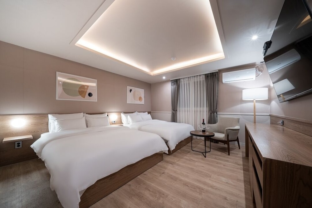 Twin Suite
