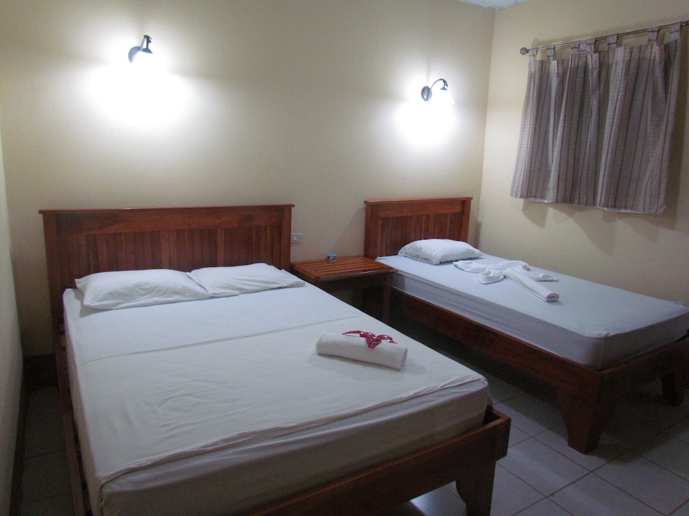 Triple Room, Multiple Beds, Non Smoking, Garden View photo 1