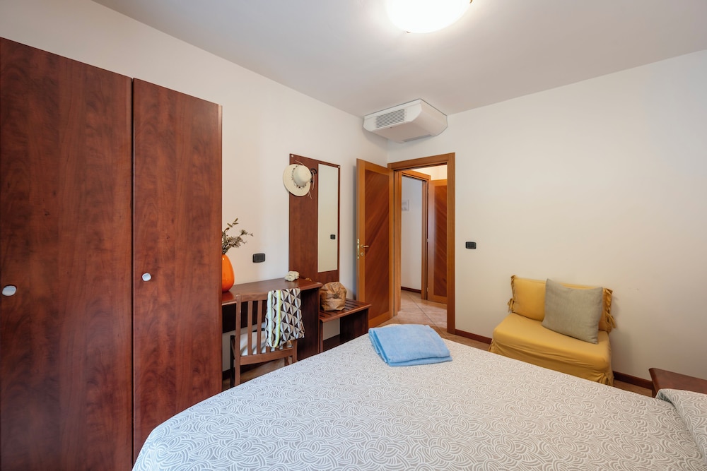 Family Apartment, Balcony photo 2