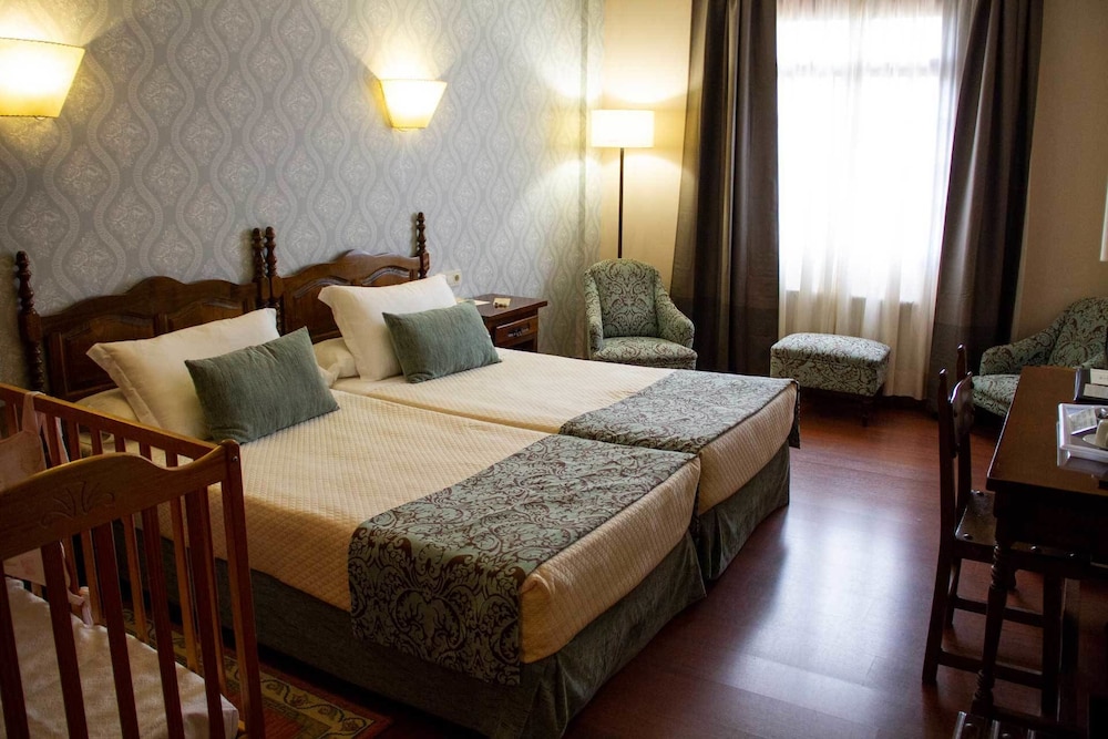 Double Or Twin Room - Photo 5