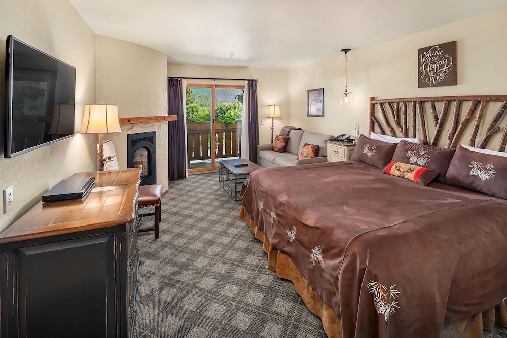 Superior Room, 1 King Bed, Accessible, Balcony (Fireplace) photo 3